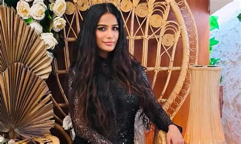 Poonam Pandeys ‘dead from cervical cancer’ stunt。